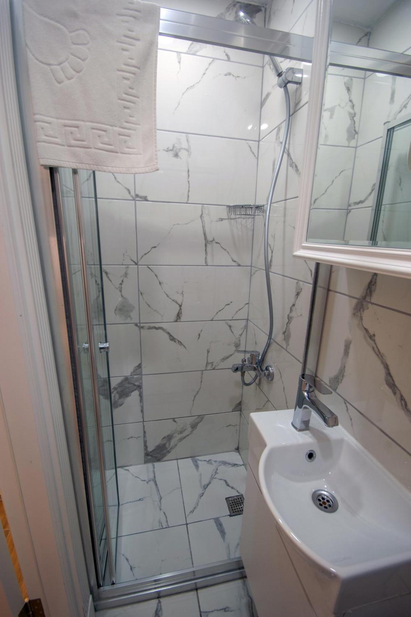 Iq Hotel Beyoglu อิสตันบูล ภายนอก รูปภาพ